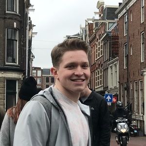 Meet your Posher, Calum